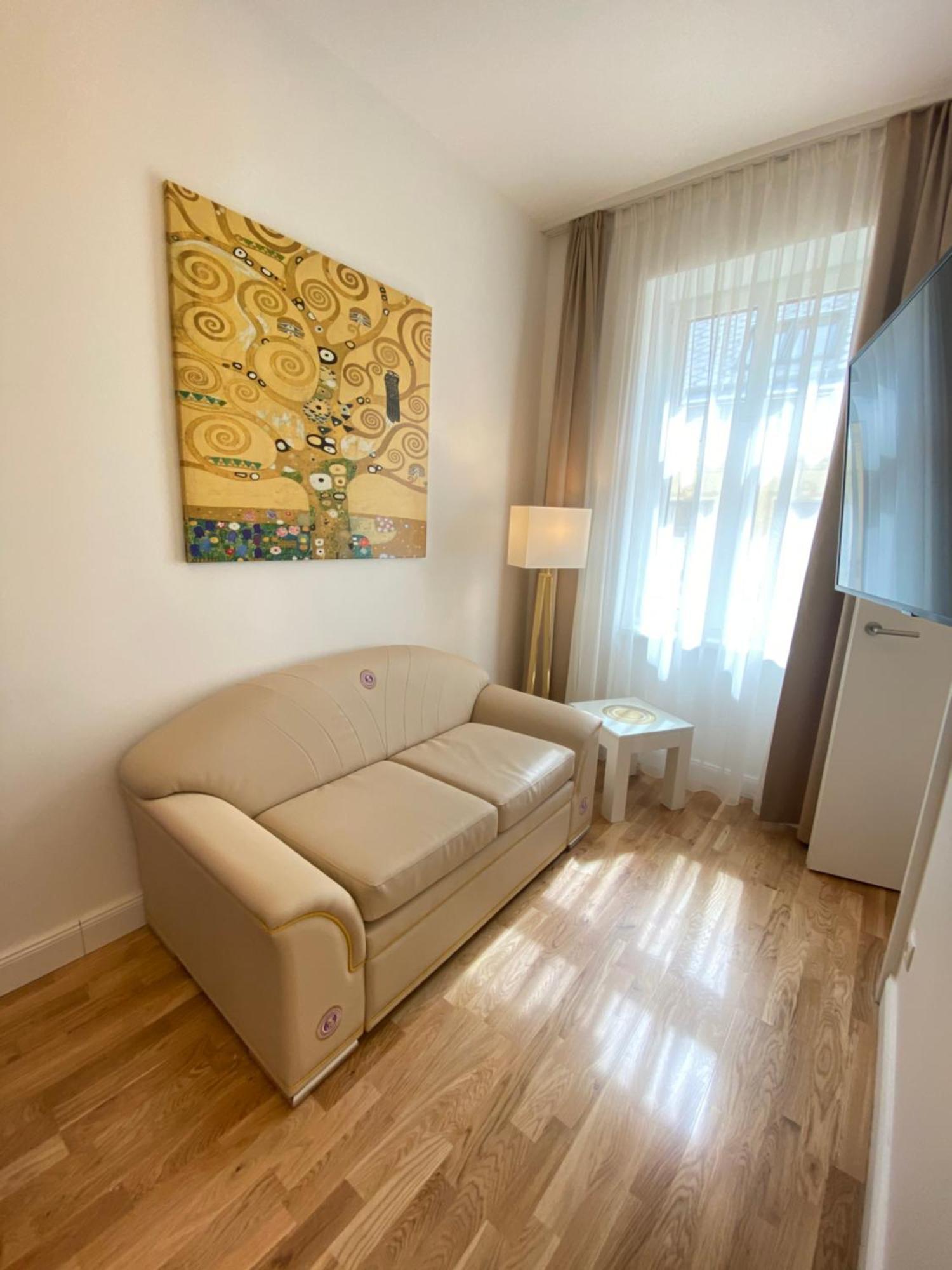 Apartment Steiner Residences Nestroyplatz Wien